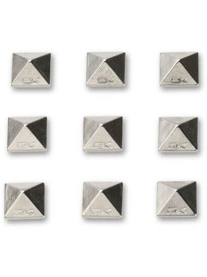 Dakine Stomppad Pyramid Studs chrome