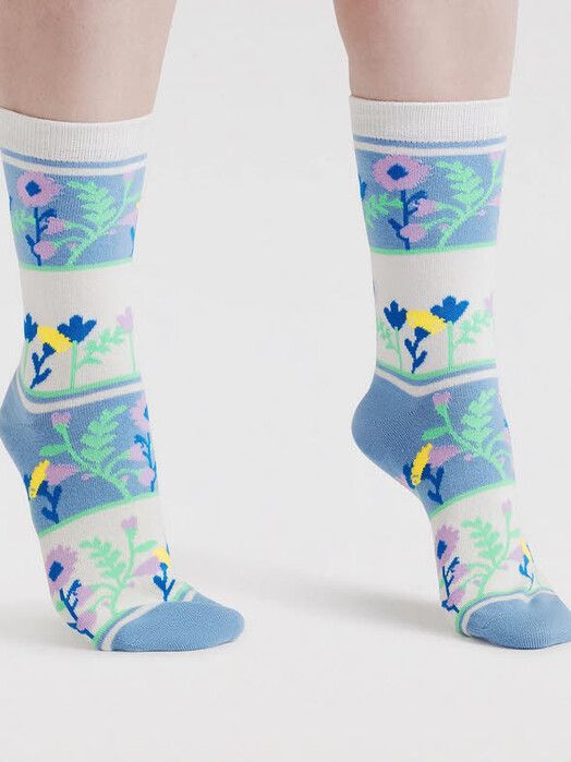 Thought Socken&#x20;Fraya&#x20;Floral&#x20;Garden&#x20;Socks&#x20;violet&#x20;blue