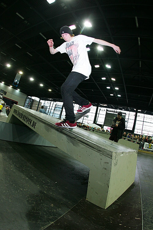 michi_von_fintel_bs_noseblunt_slide_lq kopie.jpg