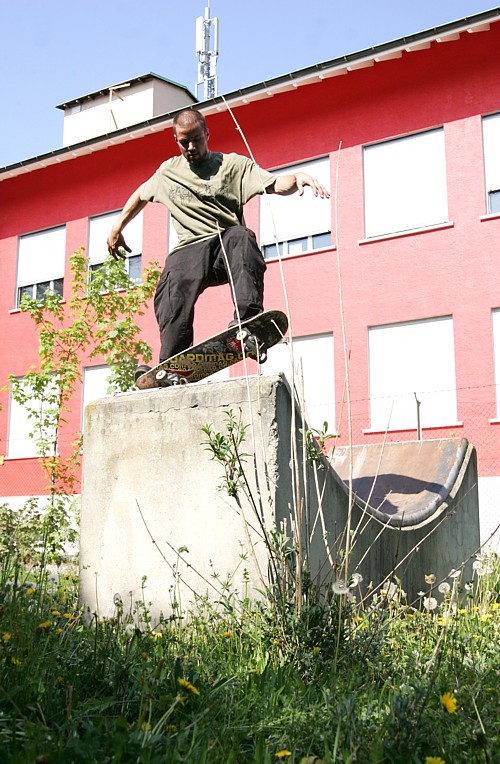 Julius_Lehmann_FS_Stand_Up_Mini_Pipe_LQ