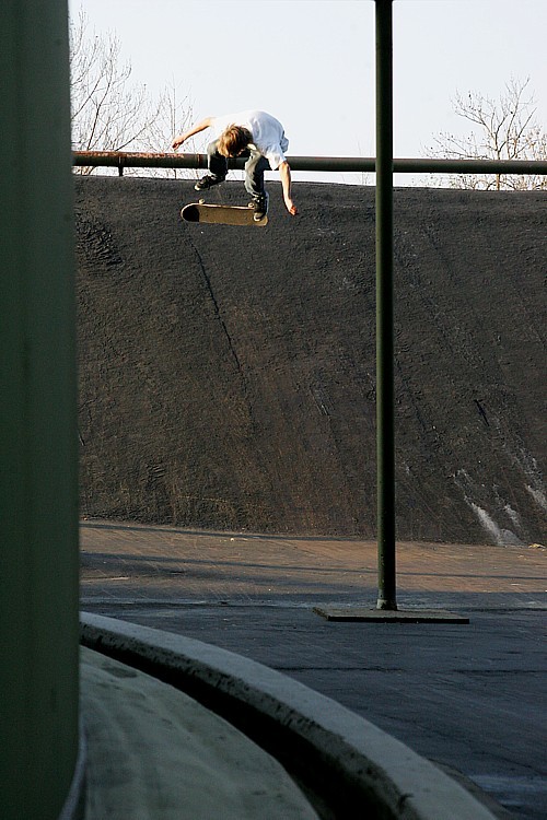 Thomas_Langenhuizen_High_BS_Flip_Ditch_LQ