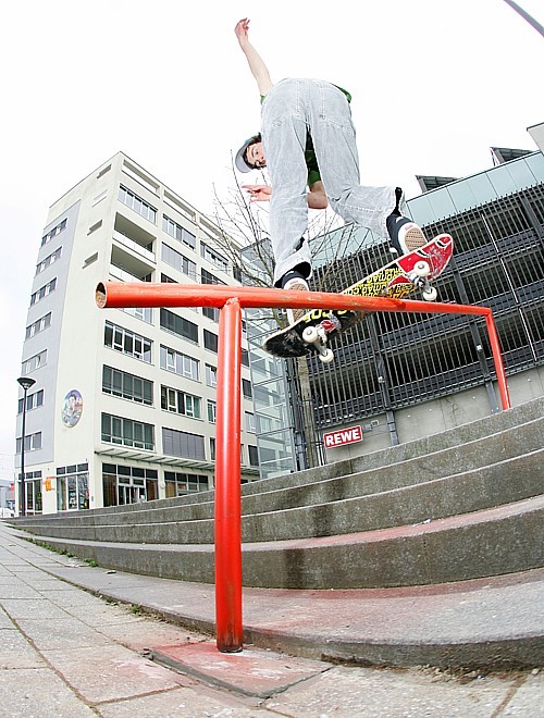 paul_weisser_bs_lipslide_vaubanrail_lq