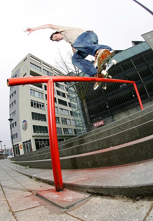 sebi_hartung_feeble_vaubanrail_lq