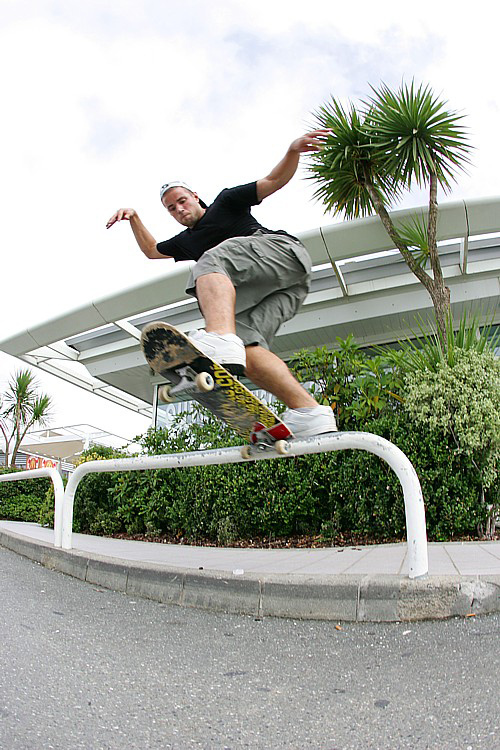 julius_lehmann_fs_bluntslide_bayonne_lq