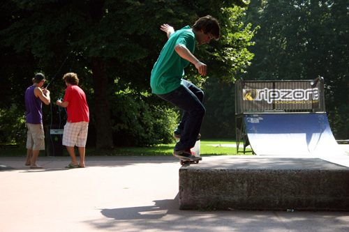 Boardshop.de Snowteam - Patrick Rauter - Nosegrind Pop Out_500.jpg