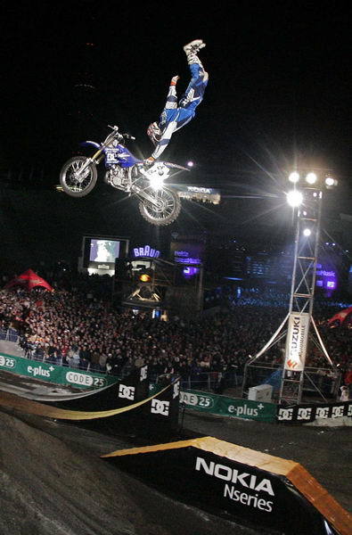 nokia_air__style_05_fmx_action